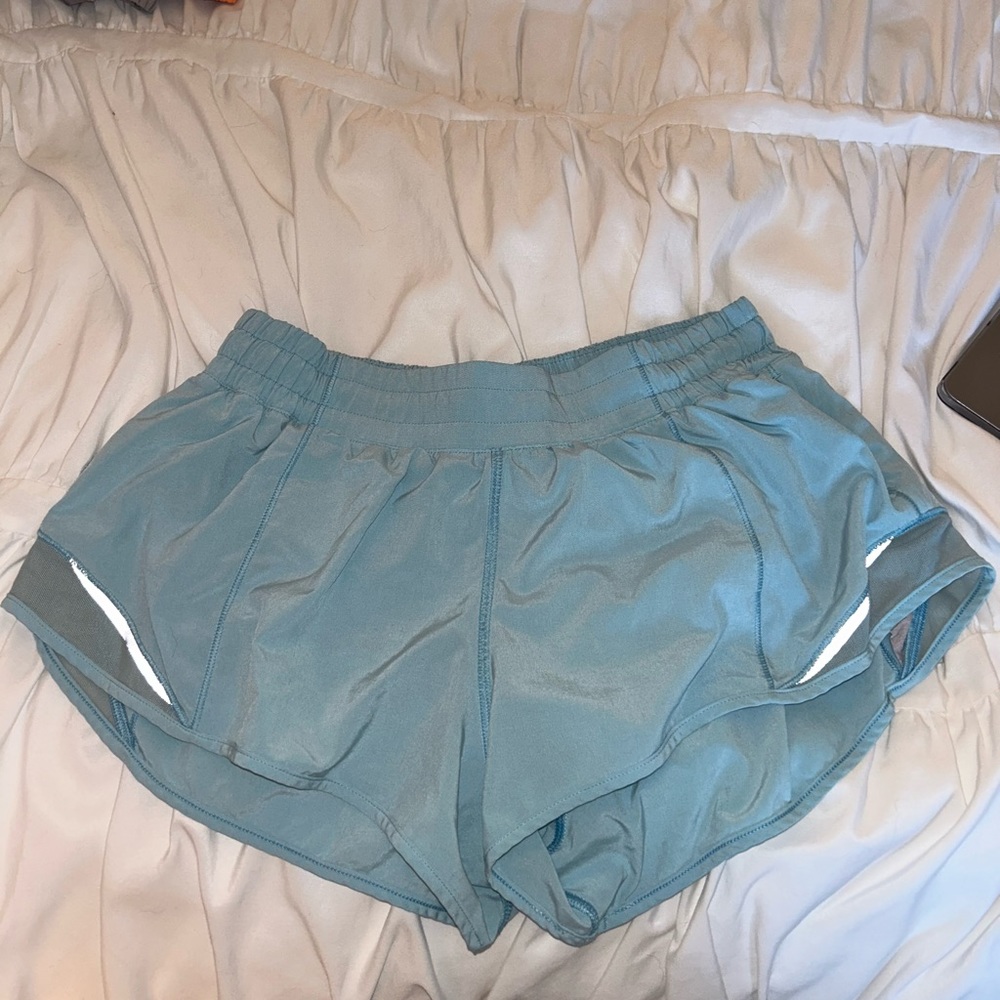 Lululemon Hotty Hot Shorts 2.5